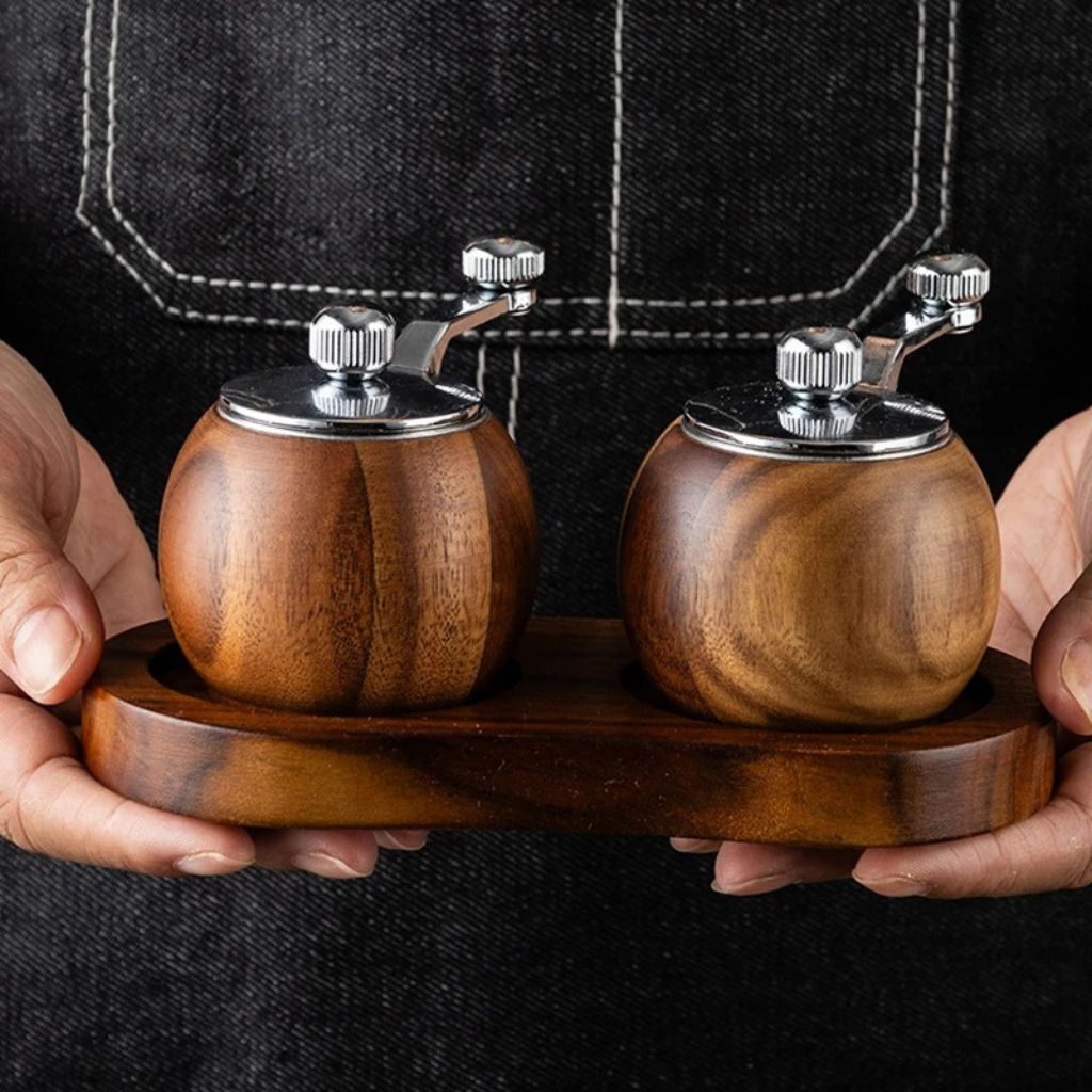Nordic Salt and Pepper Mill Grinder Set Lattea