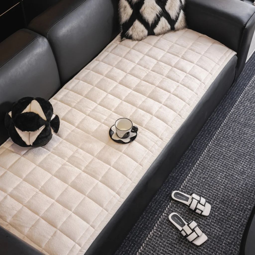 Quilted Sofa Cover Mat – Non-Slip & Pet Scratch Resistant