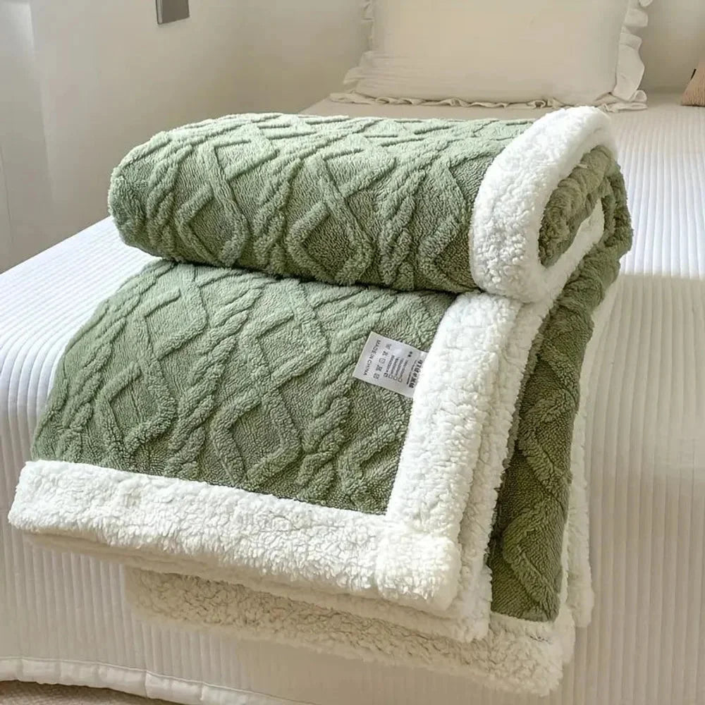 Reversible Sherpa Fleece Blanket – Soft & Warm Throw
