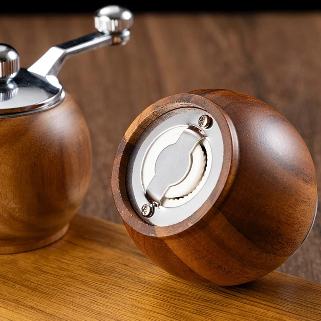 Nordic Salt and Pepper Mill Grinder Set Lattea