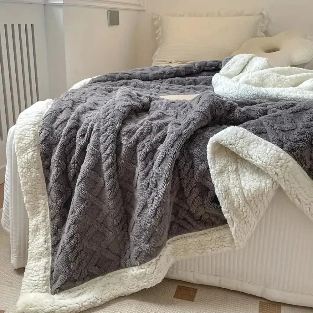 Reversible Sherpa Fleece Blanket – Soft & Warm Throw